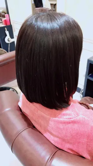ショート カラー 粟田 めぐみのヘアスタイル