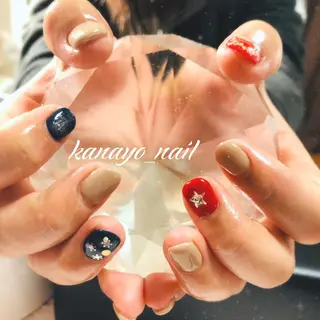 ショート ネイル 居田 袈奈代のネイルデザイン