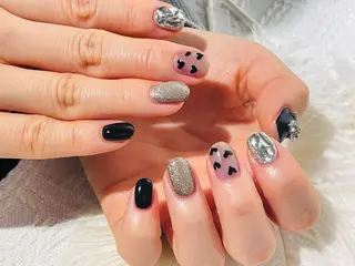 ミディアム nina beautyのネイルデザイン