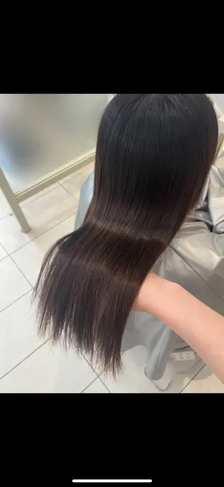 セミロング カラー かなこ／重めレイヤー ／透明感カラーのヘアスタイル
