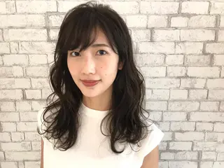 セミロング カラー 髪質改善カラー 清利あやなのヘアスタイル