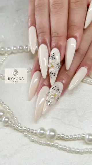 ネイル RYAURA NAILのネイルデザイン