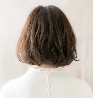 ミディアム パーマ 艶髪カラー🤍ྀི 強矢 美紗希🩷ྀིのヘアスタイル