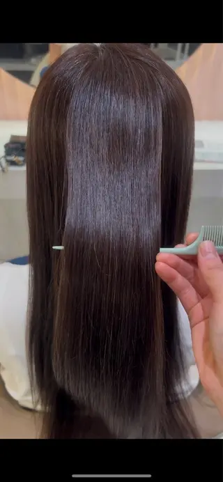 ロング 小向 音緒のヘアスタイル