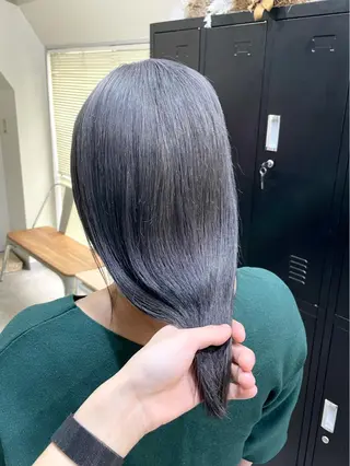 ミディアム カラー パーマ ヘアアレンジ メンズ キッズ ネイル マツエク・マツパ アイブロウ 切りっぱなしヘアボブ ミディアムヘアRYOのヘアスタイル