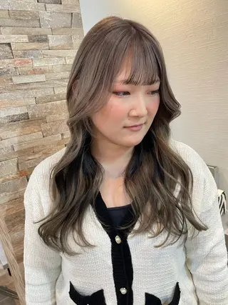 ロング カラー YUI/ ブリーチカラー🌷のヘアスタイル