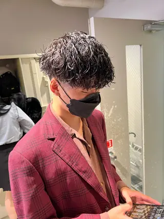 ミディアム パーマ メンズ メンズパーマ特化 TAIGAのヘアスタイル