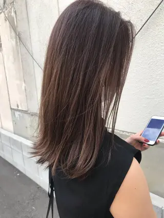 セミロング さの あやねのヘアスタイル