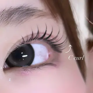 パーマ 𝙮𝙪𝙣𝙖 🌙のマツエク・マツパデザイン