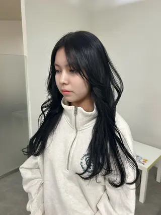 ロング 古川 みやこのヘアスタイル