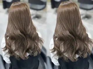 ロング 韓国ヘア/ブリーチ無 しWカラー/オリーブのヘアスタイル