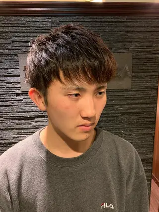ショート 岡崎 海人のヘアスタイル