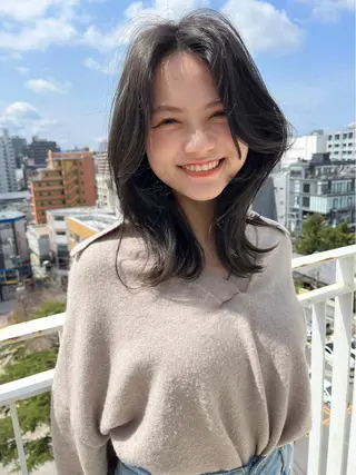 ミディアム カラー ヘアアレンジ 🫧umu.🫧韓国 /レイヤー/ハッシュのヘアスタイル