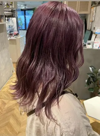 セミロング カラー 🌸インナーカラー 🌸藤井春華のヘアスタイル