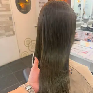 ロング カラー 髪質改善カラー｜ Yukino🫧のヘアスタイル