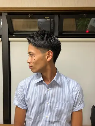 ショート パーマ メンズ 牧 颯斗のヘアスタイル