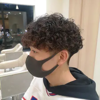 メンズ パーマ 渡辺 愛枝/艶カラー🩵のヘアスタイル