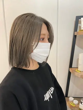ミディアム カラー レイヤー べージュ 白石研太のヘアスタイル