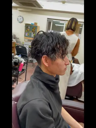 ミディアム パーマ メンズ メンズパーマ 赤司 泰樹のヘアスタイル