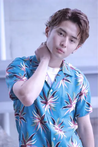 ショート カラー パーマ メンズ 及川 光のヘアスタイル
