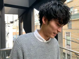 パーマ イシイ リョウヘイのヘアスタイル