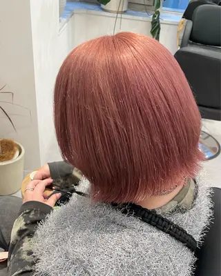 ショート カラー 髪質改善ストレート 🌈似合わせカットのヘアスタイル