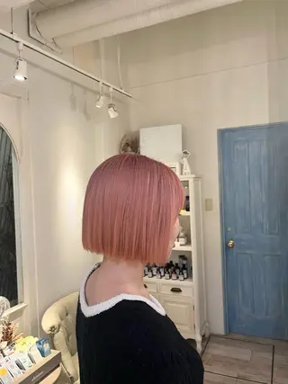 ショート カラー atelier NINO所属・よこもり あいのヘアスタイル