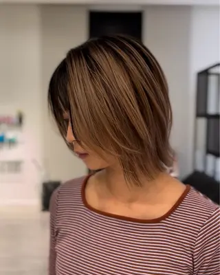 カラー 亀井 慎太郎のヘアスタイル