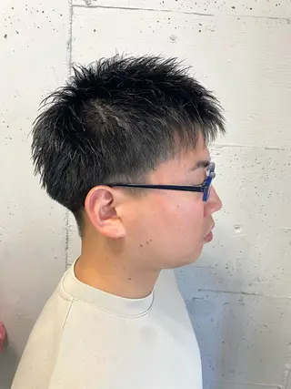 ショート メンズ 白髪ボカシカラー /骨格に合わせカットのヘアスタイル