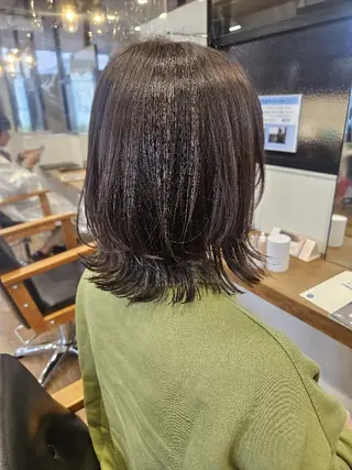 ミディアム 関口 友菜のヘアスタイル