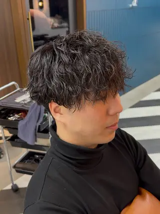 ショート カラー パーマ ヘアアレンジ メンズ 伊藤 陸のヘアスタイル