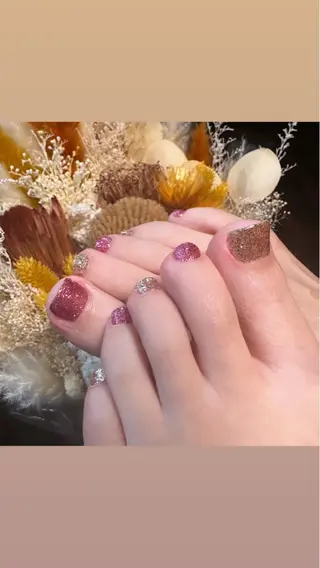 ネイル salon de 4H所属・小林 麻里のネイルデザイン