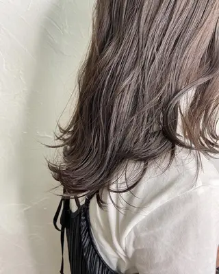 セミロング 大良 彩水のヘアスタイル