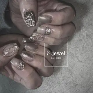 ネイル S. JEWELのネイルデザイン