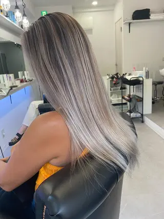 ロング カラー ｎ／ｍ所属・桜木町駅徒歩5分 横浜隣駅のヘアスタイル