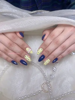 ミディアム ヒエン NAILのネイルデザイン