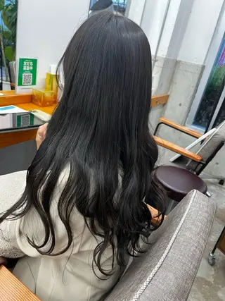 ロング SHIINA 香椎宮前店のヘアスタイル