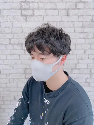 ショート パーマ ヘアアレンジ メンズ ブリーチなし艶カラー 東家のヘアスタイル