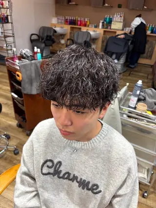 ミディアム パーマ メンズ 鶴田 将清のヘアスタイル