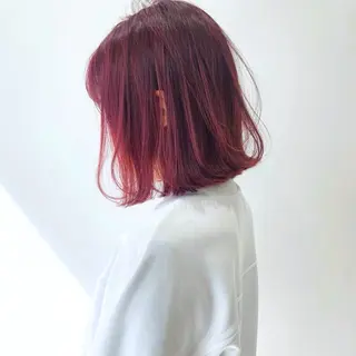 ミディアム Muミュー/ブリーチ ハイトーン　Wカラーのヘアスタイル