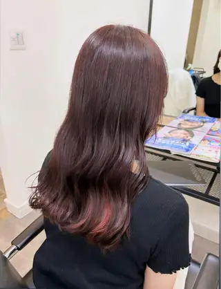 セミロング ﾖｼﾀﾞ ﾕｶのヘアスタイル