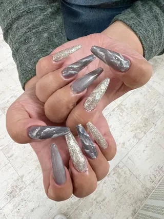 ネイル 吉田 里菜のネイルデザイン