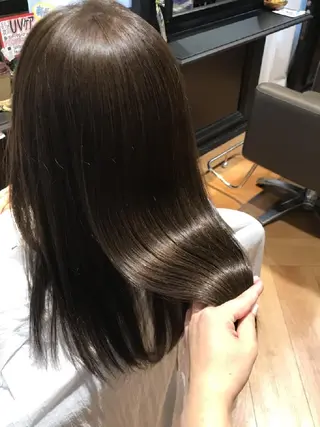 セミロング カラー 三好 麻美のヘアスタイル