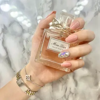 ネイル MoaNail🫶 Yoshiのネイルデザイン