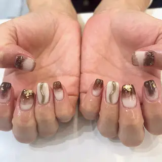 ネイル pool SAIDA🍒のネイルデザイン