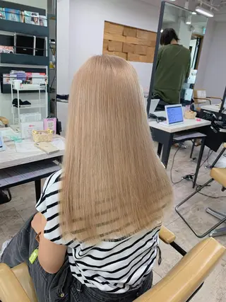 セミロング カラー 🦄ハイトーンカラー 🦄まるおしょうのヘアスタイル