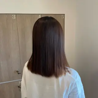 ミディアム カラー ルプラボウ 鈴木 莉菜のヘアスタイル