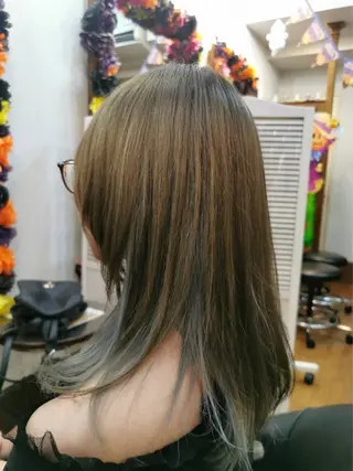 ロング 上間 洋子のヘアスタイル