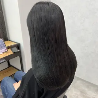 セミロング 岸下 理緒のヘアスタイル