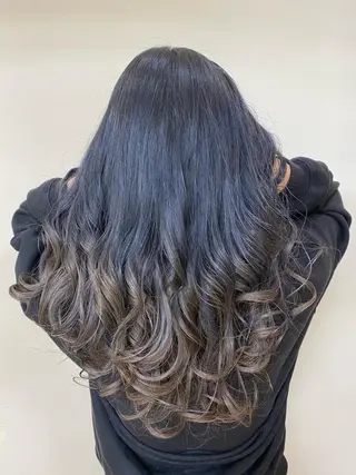 カラー SALOWIN栄 高須大貴のヘアスタイル